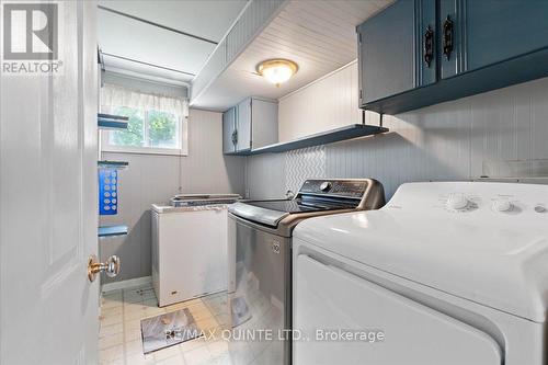 67 Manley Drive, Belleville, ON - Indoor Photo Showing Laundry Room