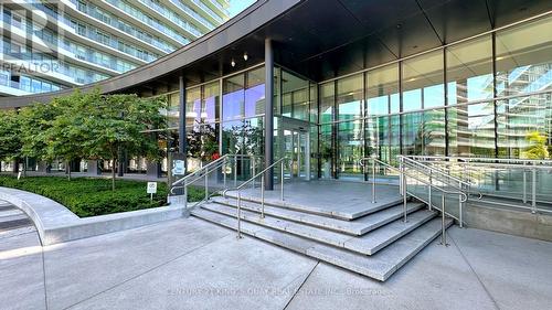 712 - 115 Mcmahon Drive, Toronto, ON - Outdoor