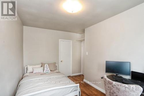 31 Birkdale Road, Toronto, ON - Indoor Photo Showing Bedroom