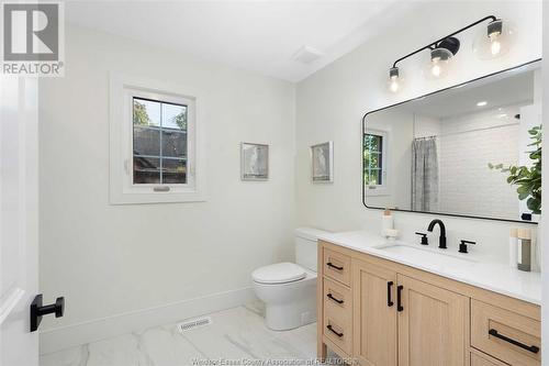 767 Argyle Road, Windsor, ON - Indoor Photo Showing Bathroom