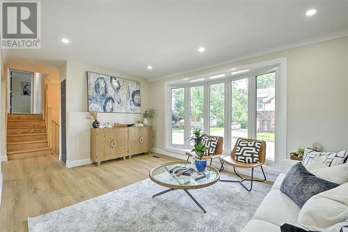 1690 Leduc, Windsor, ON - Indoor Photo Showing Living Room