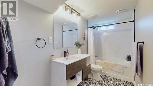 70 Straub Crescent, Regina, SK - Indoor Photo Showing Bathroom