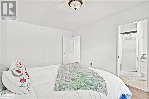 8 South Island Trail, Brechin, ON - Indoor Photo Showing Bedroom