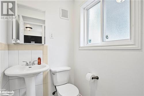 8 South Island Trail, Brechin, ON - Indoor Photo Showing Bathroom