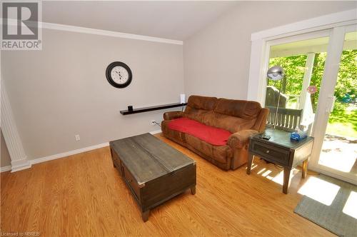 125 Northshore Road, North Bay, ON - Indoor Photo Showing Living Room