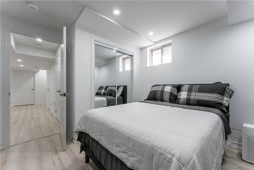 19 Richard William Drive, Caledonia, ON - Indoor Photo Showing Bedroom