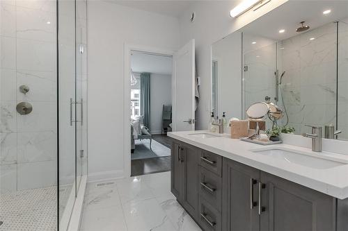 7 Karner Blue Lane, Simcoe, ON - Indoor Photo Showing Bathroom