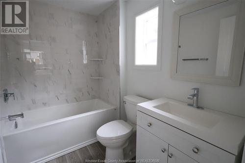 1228 Dougall Unit# Adu, Windsor, ON - Indoor Photo Showing Bathroom