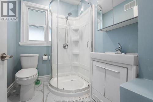 1865 George, Windsor, ON - Indoor Photo Showing Bathroom