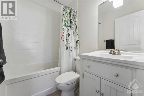 1673 Edge Hill Place, Ottawa, ON - Indoor Photo Showing Bathroom