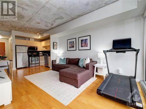 324 Laurier Avenue W Unit#806, Ottawa, ON - Indoor Photo Showing Gym Room