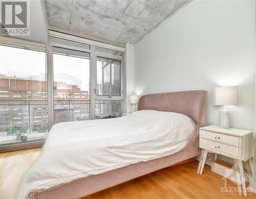 324 Laurier Avenue W Unit#806, Ottawa, ON - Indoor Photo Showing Bedroom