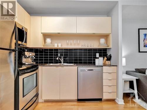 324 Laurier Avenue W Unit#806, Ottawa, ON - Indoor Photo Showing Kitchen With Stainless Steel Kitchen