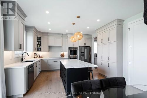 15 Grundy Crescent, East Luther Grand Valley, ON - Indoor Photo Showing Kitchen With Upgraded Kitchen