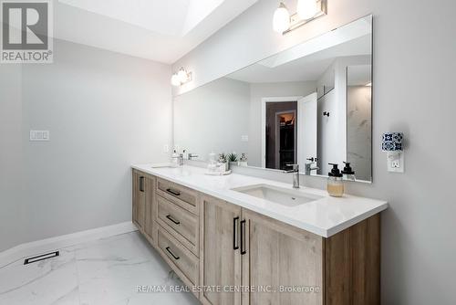 15 Grundy Crescent, East Luther Grand Valley, ON - Indoor Photo Showing Bathroom