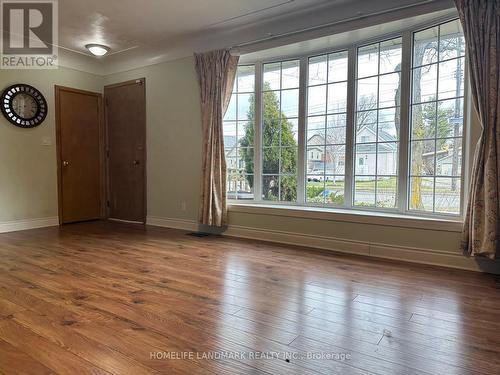 150 Fennell Avenue E, Hamilton, ON - Indoor Photo Showing Other Room