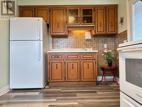 150 Fennell Avenue E, Hamilton, ON - Indoor Photo Showing Kitchen