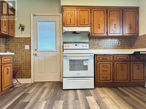 150 Fennell Avenue E, Hamilton, ON - Indoor Photo Showing Kitchen