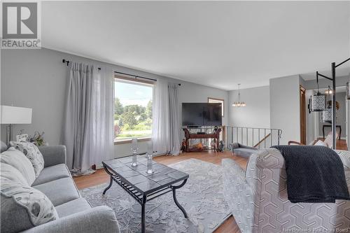 2 Cresthill Drive, Lower Greenwich, NB - Indoor Photo Showing Living Room