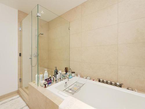 808-100 Saghalie Rd, Victoria, BC - Indoor Photo Showing Bathroom
