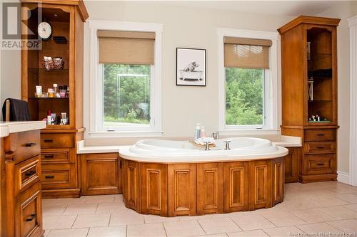 39 Parkhurst Drive, Grafton, NB - Indoor Photo Showing Bathroom