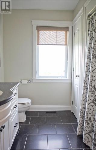 39 Parkhurst Drive, Grafton, NB - Indoor Photo Showing Bathroom