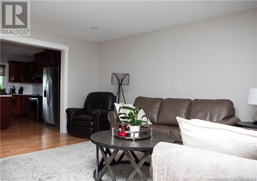 39 Parkhurst Drive, Grafton, NB - Indoor Photo Showing Living Room