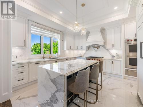 17 Daniel Cozens Court, Toronto, ON - Indoor Photo Showing Kitchen With Upgraded Kitchen