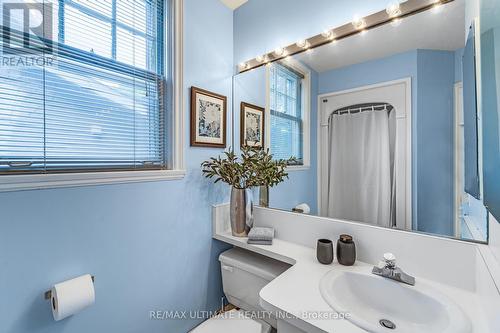 8 Kenrae Road, Toronto, ON - Indoor Photo Showing Bathroom