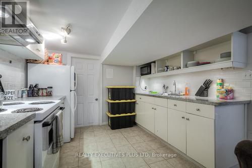 1435 Kingston Road, Toronto (Cliffcrest), ON - Indoor Photo Showing Kitchen