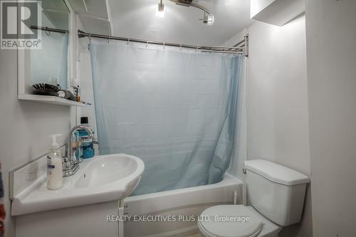 1435 Kingston Road, Toronto (Cliffcrest), ON - Indoor Photo Showing Bathroom