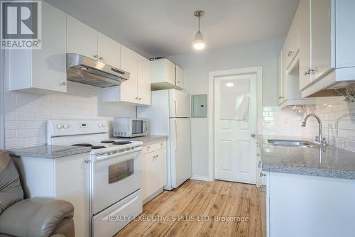 1435 Kingston Road, Toronto (Cliffcrest), ON - Indoor Photo Showing Kitchen