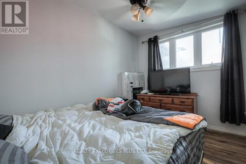 1435 Kingston Road, Toronto (Cliffcrest), ON - Indoor Photo Showing Bedroom