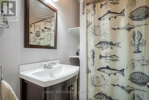 1435 Kingston Road, Toronto (Cliffcrest), ON - Indoor Photo Showing Bathroom