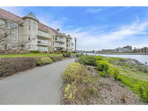 103-55 Songhees Rd, Victoria, BC - Outdoor