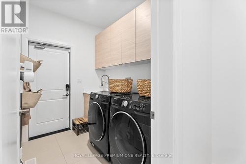 6 Byblos Court, East Gwillimbury, ON - Indoor Photo Showing Laundry Room