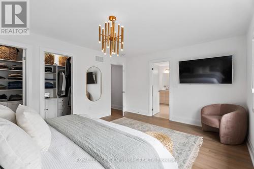 6 Byblos Court, East Gwillimbury, ON - Indoor Photo Showing Bedroom