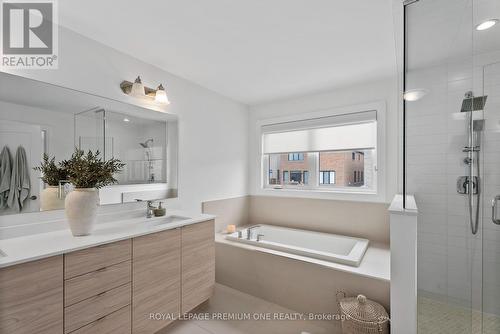 6 Byblos Court, East Gwillimbury, ON - Indoor Photo Showing Bathroom