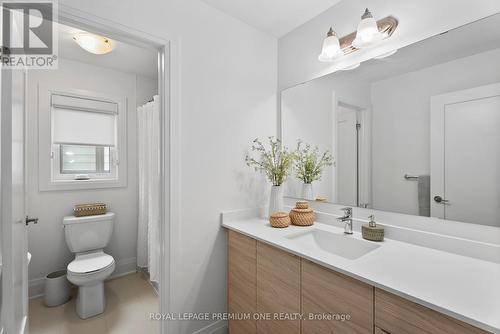 6 Byblos Court, East Gwillimbury, ON - Indoor Photo Showing Bathroom