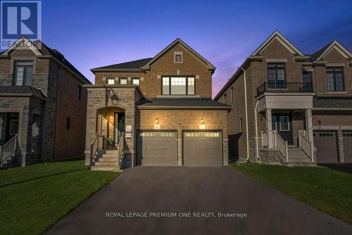 6 Byblos Court, East Gwillimbury, ON - Outdoor With Facade