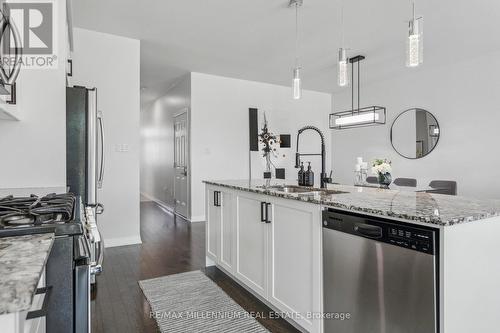 811 Banks Crescent, Milton, ON - Indoor Photo Showing Kitchen With Stainless Steel Kitchen With Upgraded Kitchen