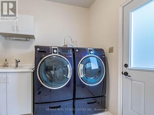 521 Nanak Road, Mississauga, ON - Indoor Photo Showing Laundry Room