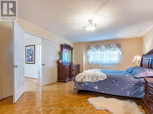 521 Nanak Road, Mississauga, ON - Indoor Photo Showing Bedroom