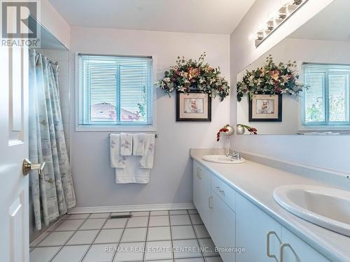521 Nanak Road, Mississauga, ON - Indoor Photo Showing Bathroom