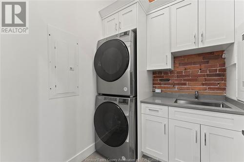 247 Brock Street Unit# 201, Amherstburg, ON - Indoor Photo Showing Laundry Room