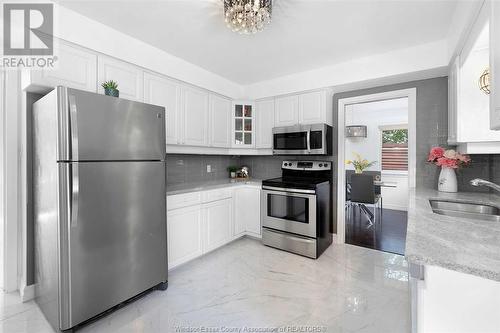 420 Eastlawn, Windsor, ON - Indoor Photo Showing Kitchen With Stainless Steel Kitchen