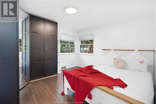 420 Eastlawn, Windsor, ON - Indoor Photo Showing Bedroom