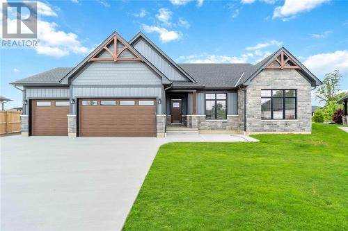 6750 Griffin Drive, Plympton-Wyoming, ON - Outdoor With Facade