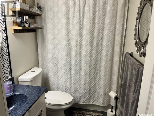 1622 Vickies Avenue, Saskatoon, SK - Indoor Photo Showing Bathroom