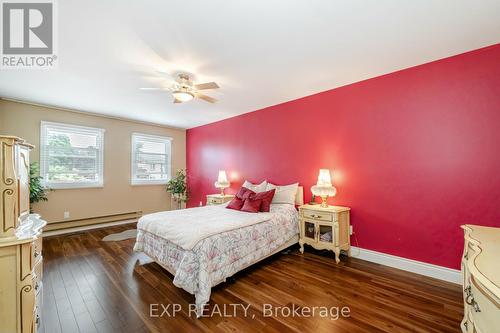 5654 Haddon Hall Road, Mississauga, ON - Indoor Photo Showing Bedroom